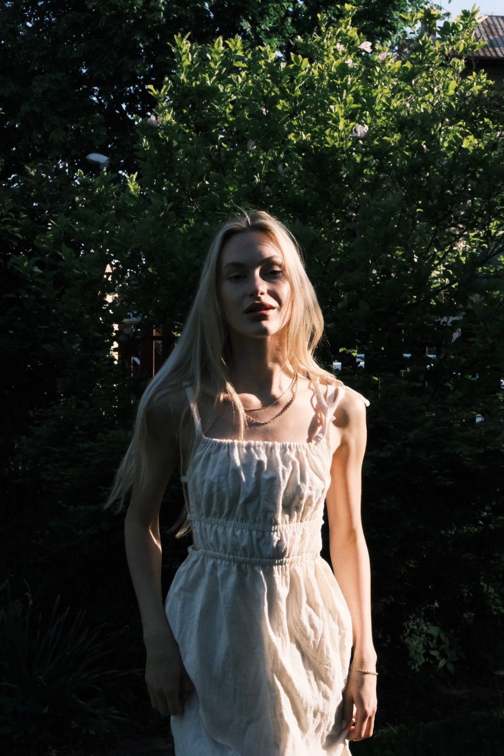 Šaty cut out maxi